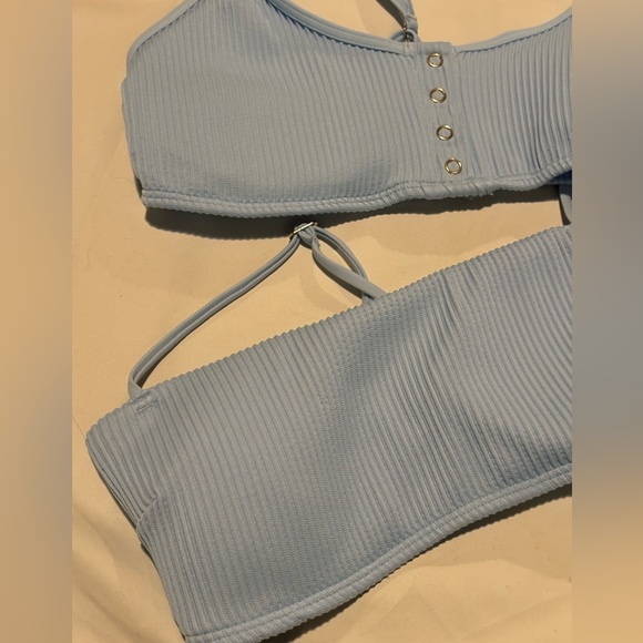 2 Hollister swim tops small - Picture 3 of 4